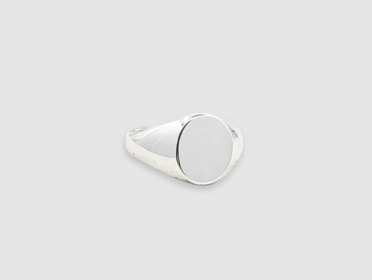 Oval Ladies Signet ring | Sterling silver 100% recycled - MILLY MAUNDER