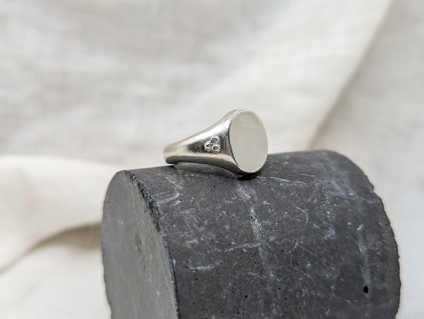 Mens Traditional Oval Signet ring - MILLY MAUNDER