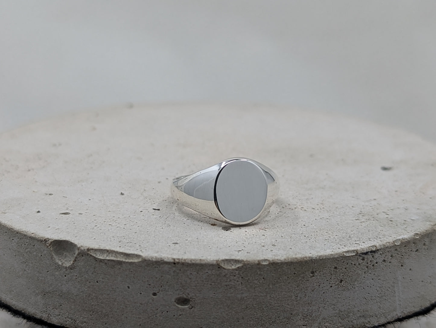 Oval Ladies Signet ring | Sterling silver 100% recycled - MILLY MAUNDER