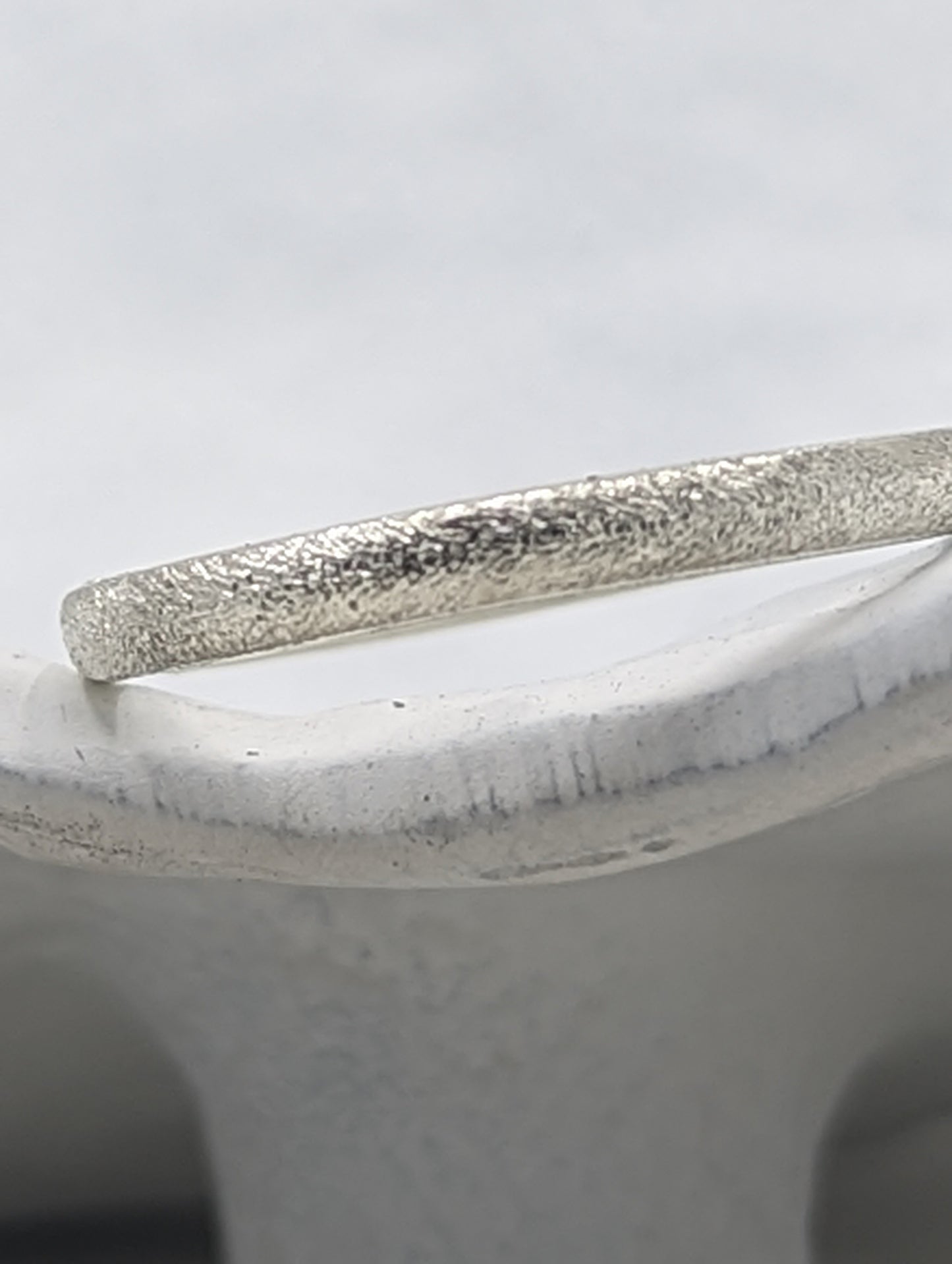 2.3 Frosted Light Wedding Band | 9k white gold