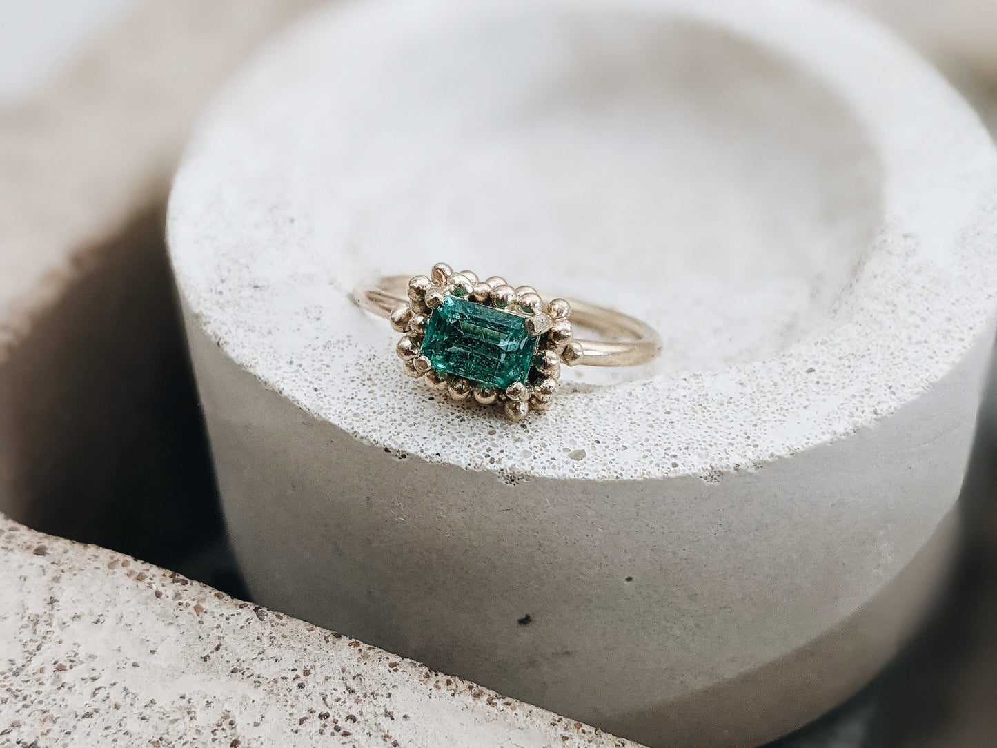 Bespoke | Emerald Granulation Solitaire