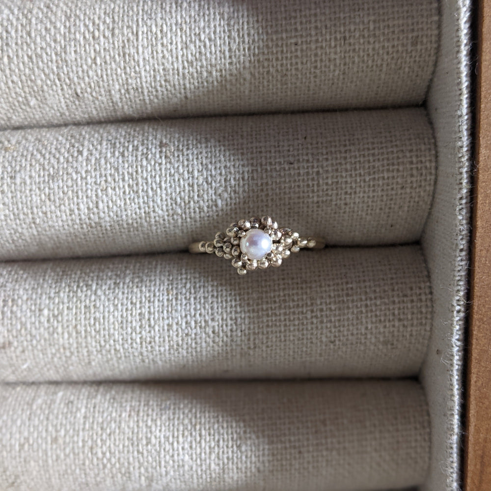 Bespoke Pearl Solitaire