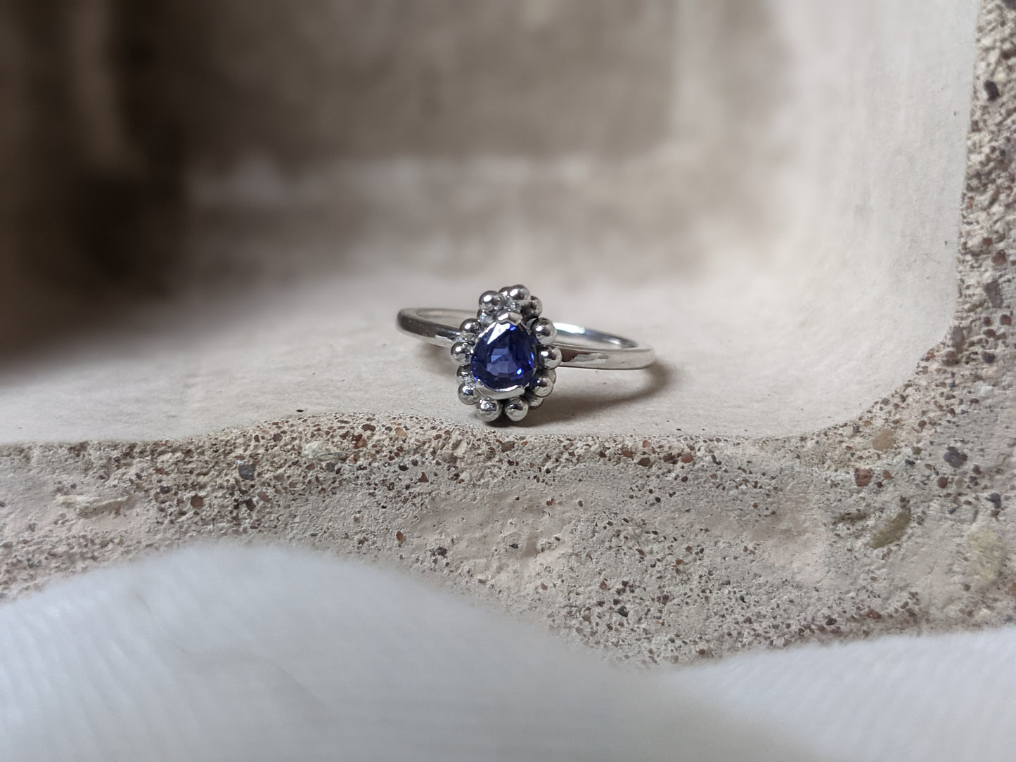 Bespoke | Sri Lankan Sapphire engagement ring