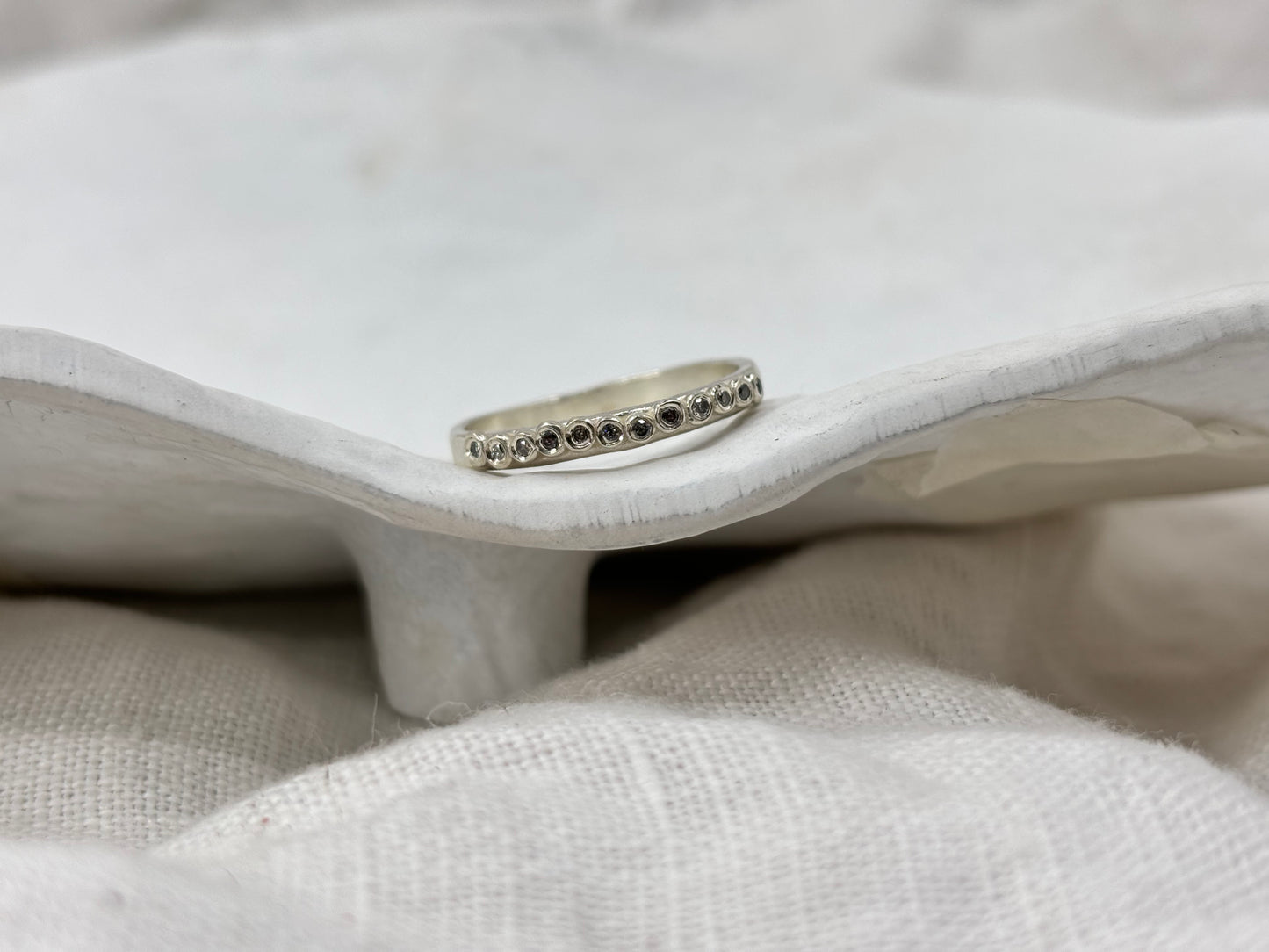 Pebble Band with salt and pepper Diamonds | 9k white gold
