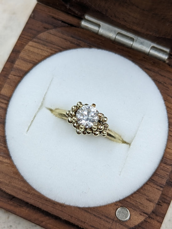 The Diamond Solitaire | 9k Yellow gold