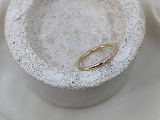 Load image into Gallery viewer, Single Bead Ring | 9ct Yellow Gold
