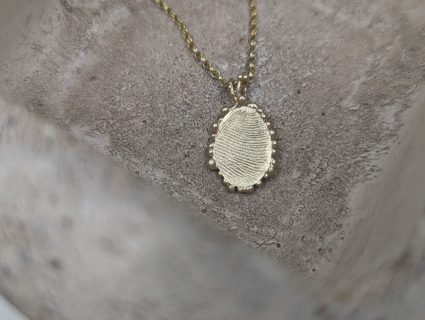 9ct Yellow Gold Fingerprint disc