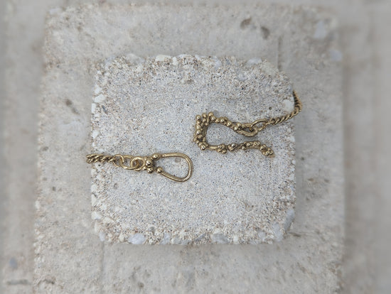 Load image into Gallery viewer, Hook Clasp Bracelet | Gold plated
