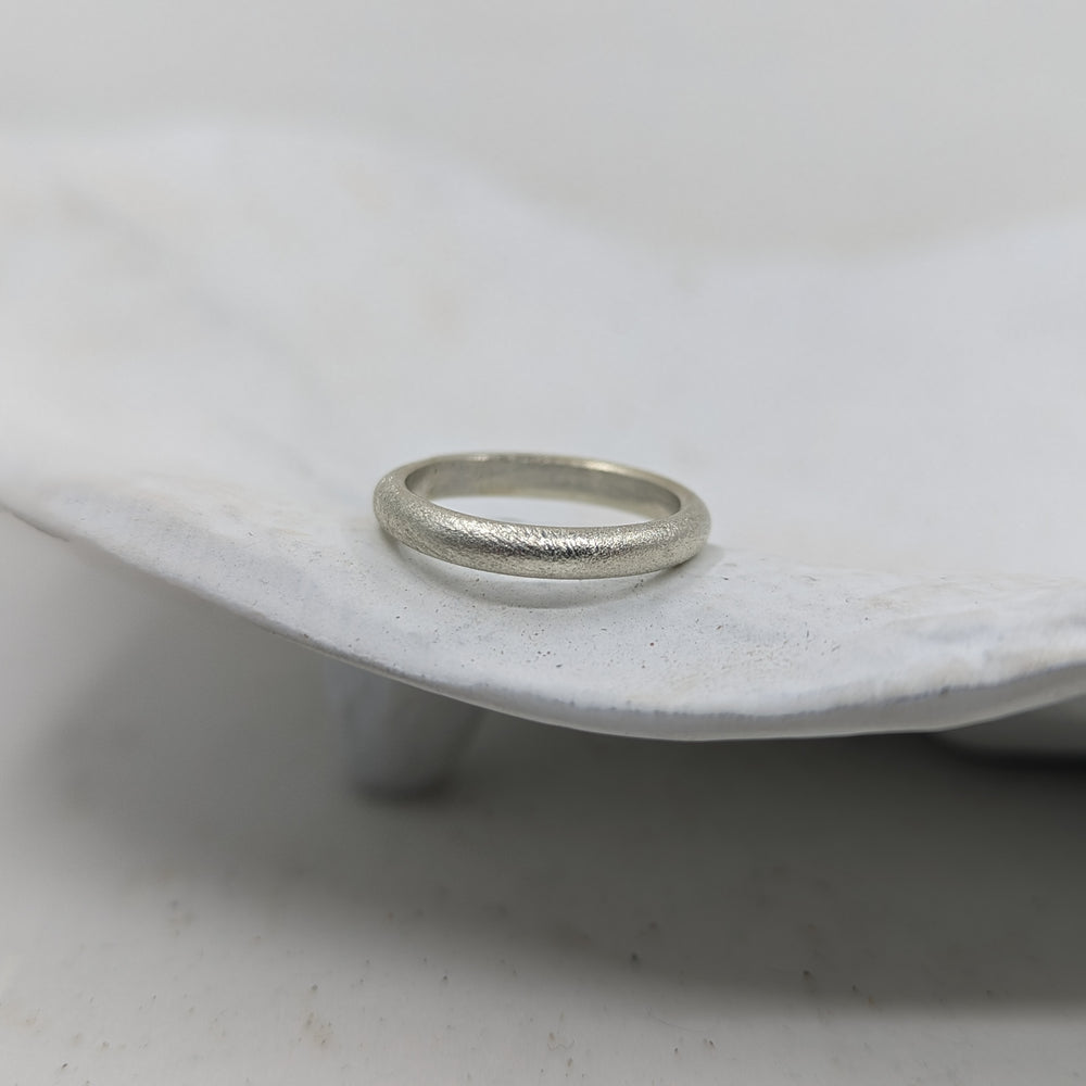 3.0 Frosted Heavy Wedding Band | 9k White gold - MILLY MAUNDER
