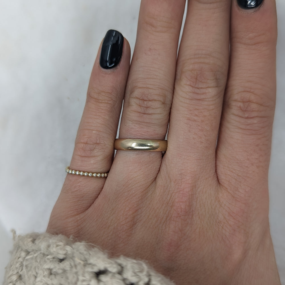 4.0 Smooth Light Wedding Band | 9k yellow gold - MILLY MAUNDER