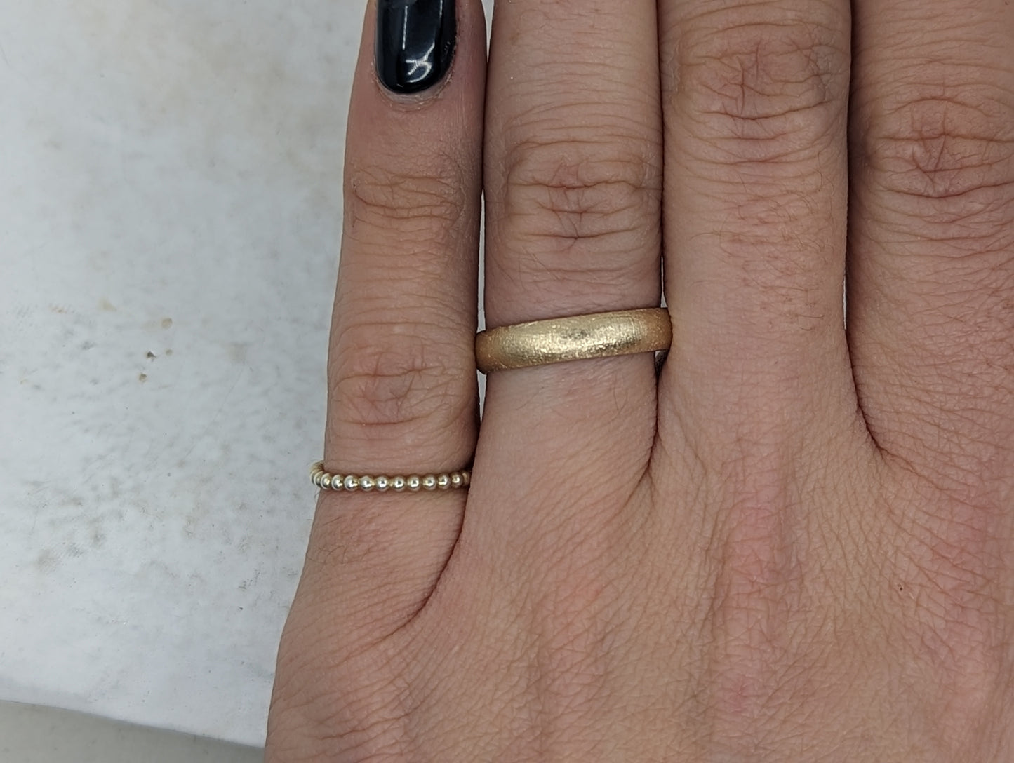 4.0 Frosted Light Wedding Band | 9k yellow gold