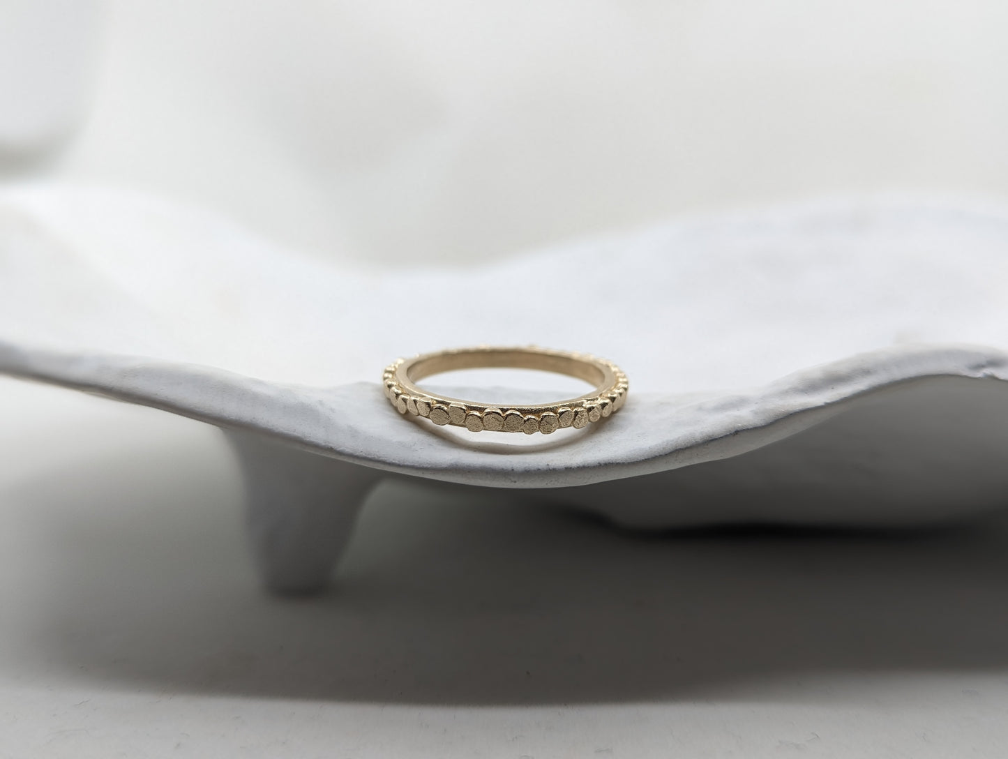 Eternity Pebble Ring | 9k yellow Gold - MILLY MAUNDER