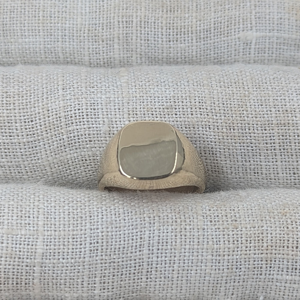 Cushion Style Signet ring | 9k Yellow Gold - MILLY MAUNDER