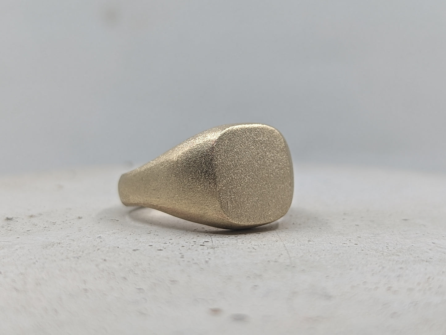 Load image into Gallery viewer, Frosted Cushion Style Signet ring | 9k Yellow Gold
