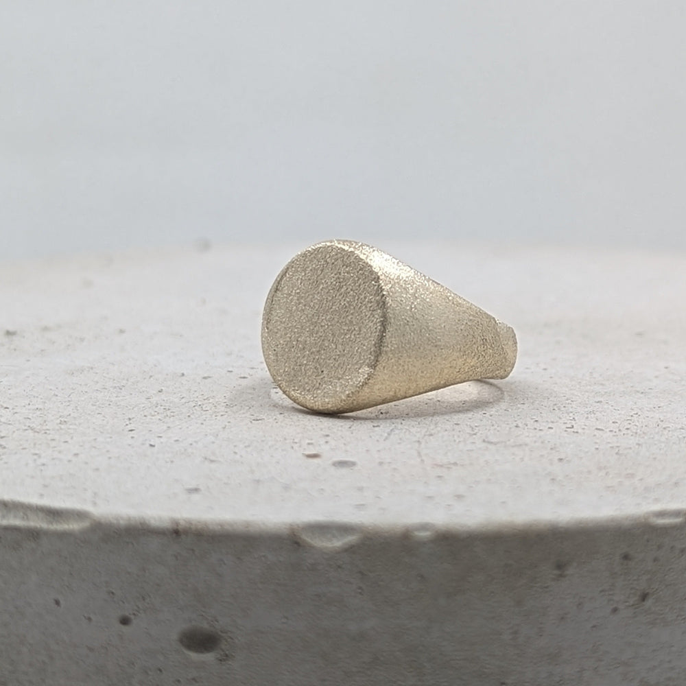Frosted Oval Ladies Signet ring | 9k Yellow gold 100% recycled - MILLY MAUNDER