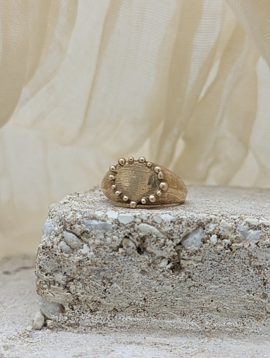 Load image into Gallery viewer, One-of-a-kind Hand carved signet ring | 9k Yellow gold 100% recycled
